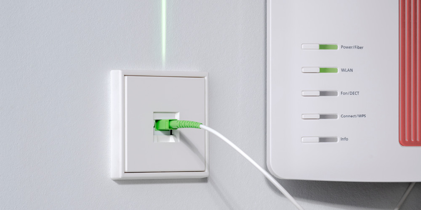 Die neuen Glasfaser-Anschlussdosen bei Elektro Kaiser in Riedering